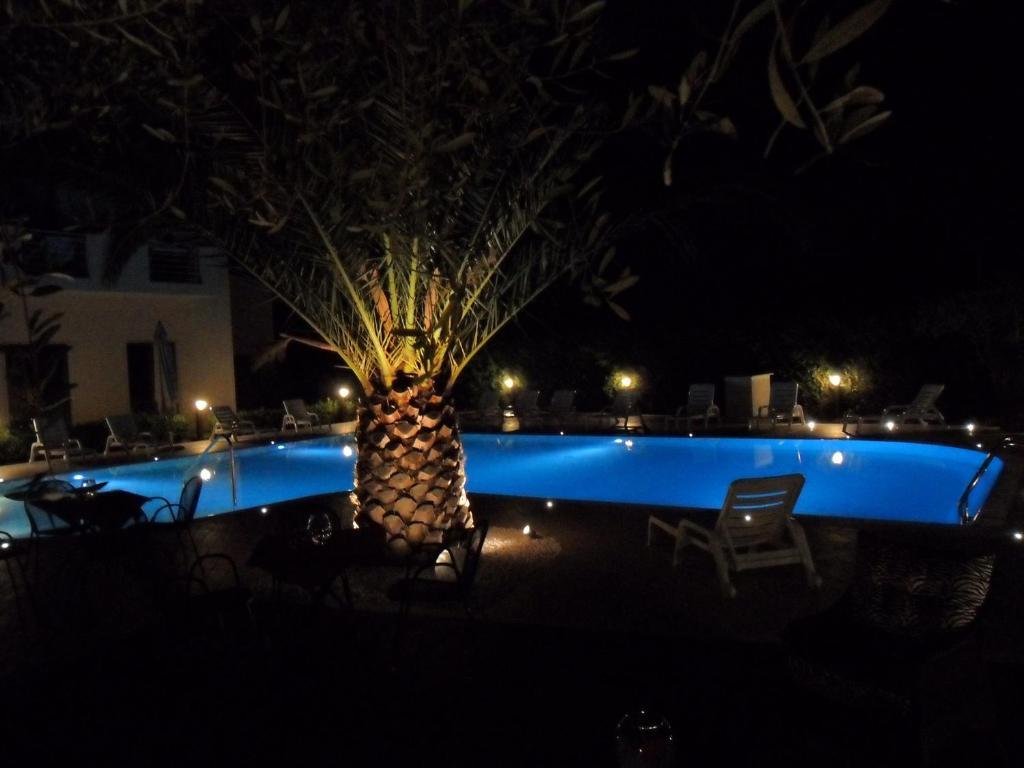 Hermes Hotel Policoro Bilik gambar