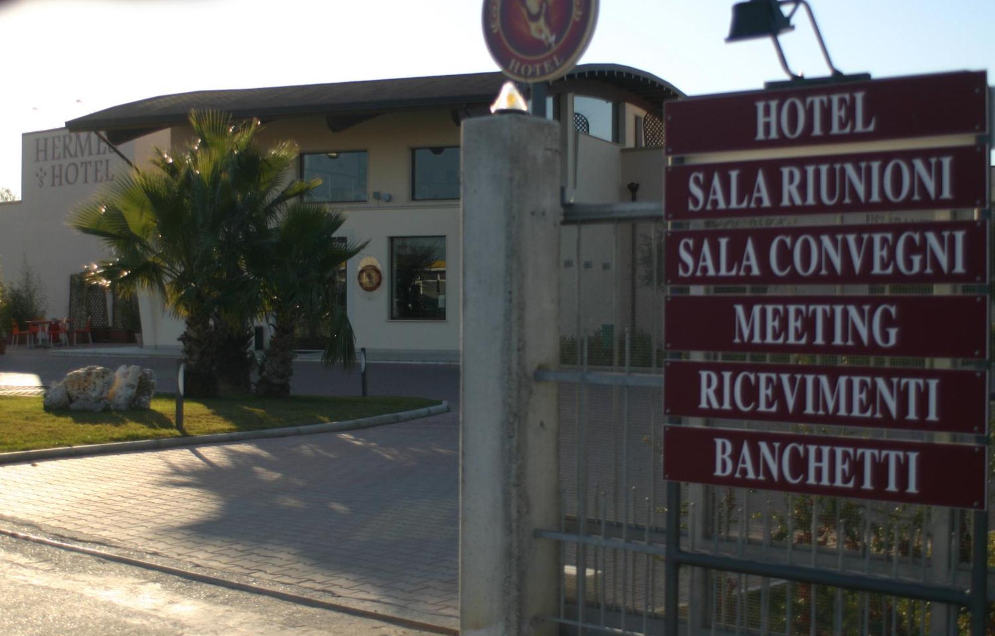 Hermes Hotel Policoro Luaran gambar